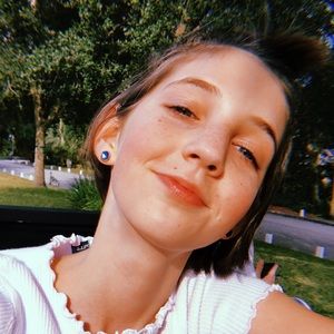 Meet your Posher, Ava